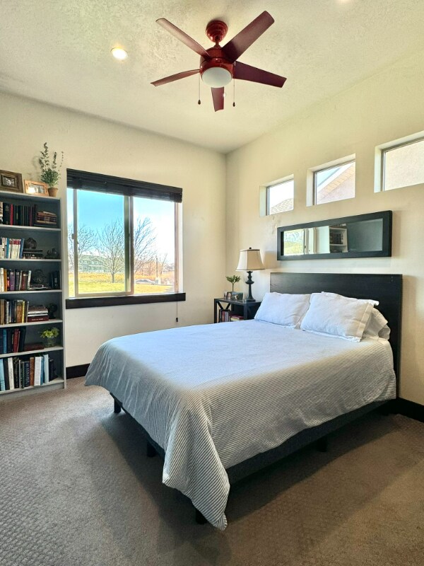 Building Photo - 658 S 1920 W