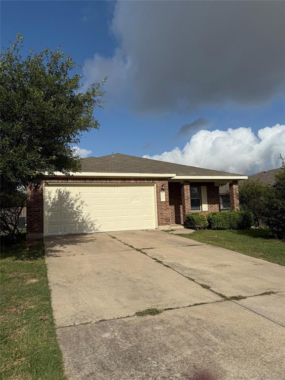 Building Photo - 215 Mesa Dr