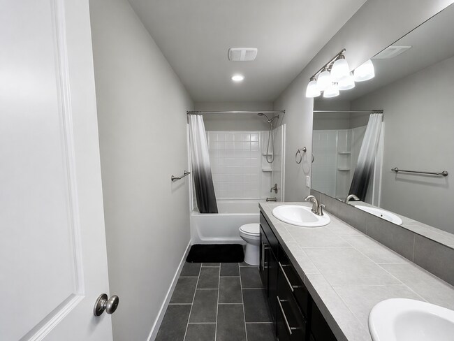Building Photo - Spacious 4-Bedroom Home with Balcony and Fenced Yard in Marysville