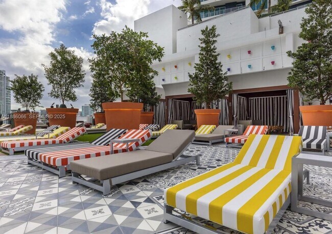 Building Photo - 1300 S Miami Ave