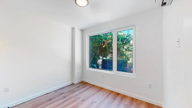 Building Photo - 1462 Flatbush Ave