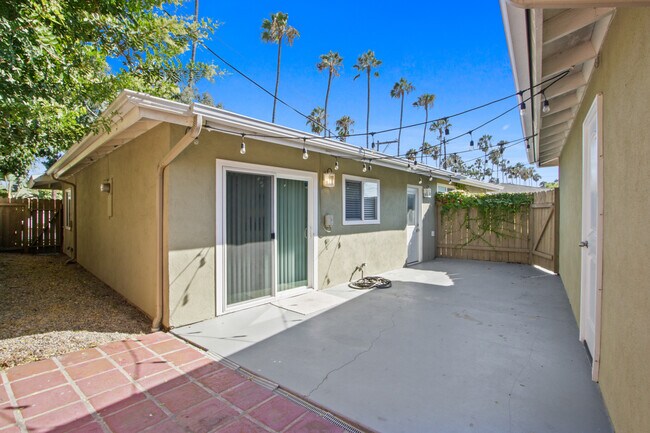 Private Backyard - 1565 Santa Ana Ave