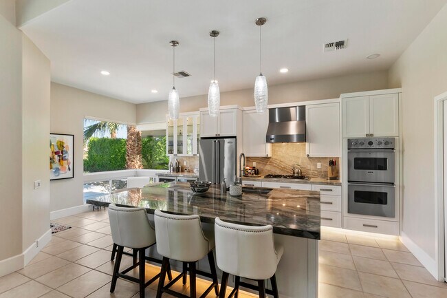 Building Photo - 78688 Cabrillo Way
