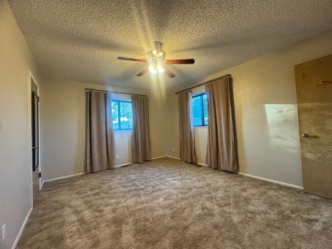 Building Photo - 20 Wildy Dr