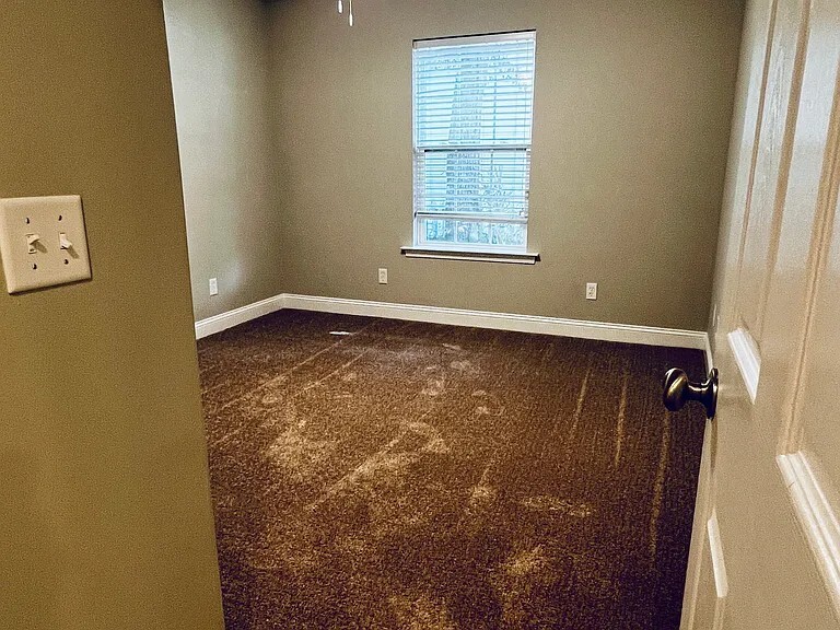 Guest bedroom - 116 Windridge Dr