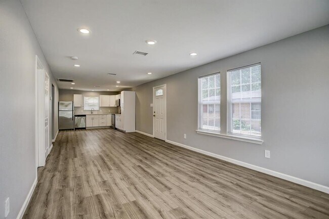 Building Photo - 3801 Broyles St