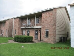Building Photo - 12308 Ormandy St