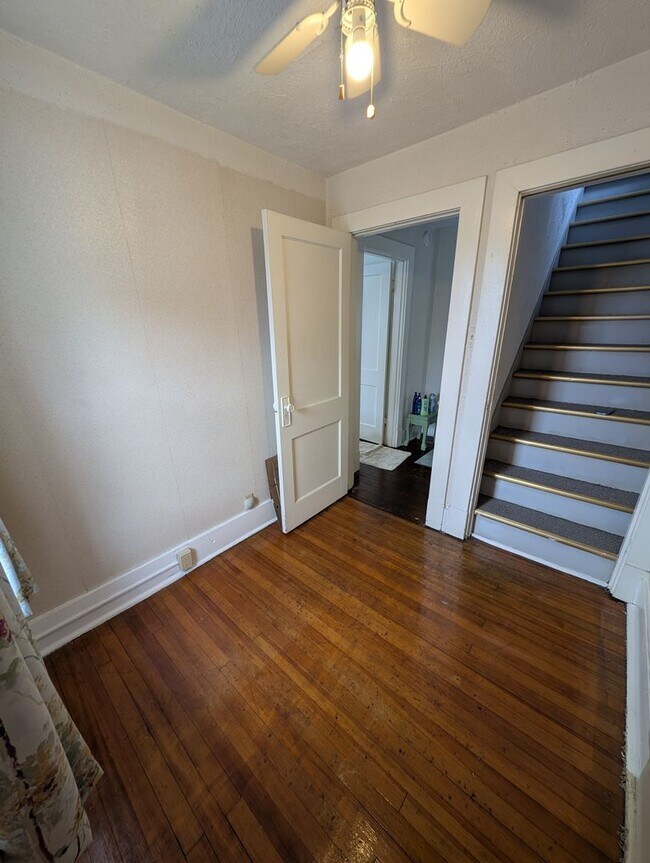 Building Photo - 3 Bed/1 Bath Home for Rent -- $300 CREDIT AVAILABLE