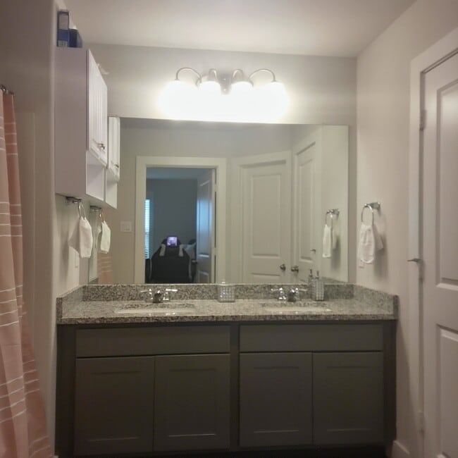 Primary bath - 20535 Prairie Cypress Dr