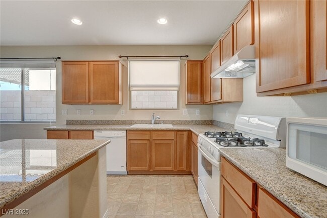 Building Photo - 484 Punto Vallata Dr
