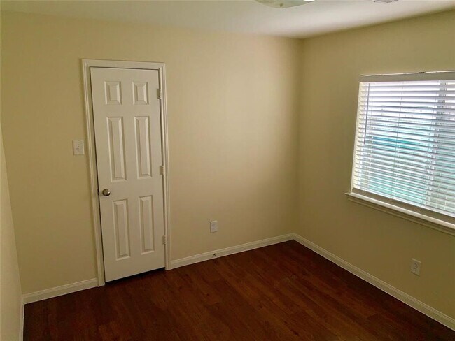 Building Photo - 15535 Kiplands Bend Dr