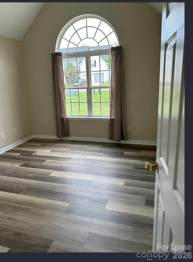 Building Photo - 108 Saye Pl