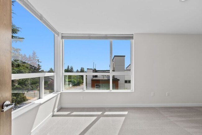 Building Photo - Trendy West Seattle Townhome w/Air Conditi...
