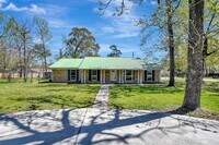Building Photo - 25802 Maplewood Dr