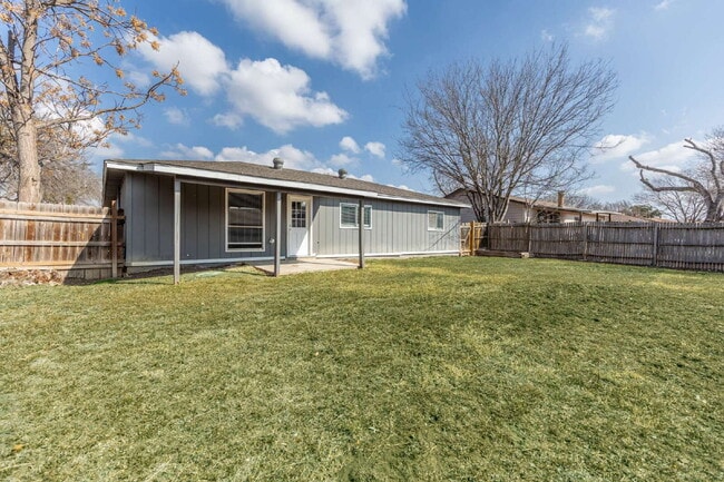 Building Photo - 13719 Earlywood St