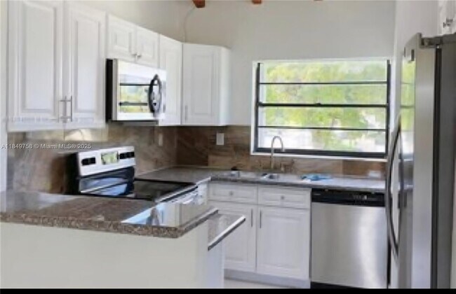 Building Photo - 10572 NW 7th Terrace