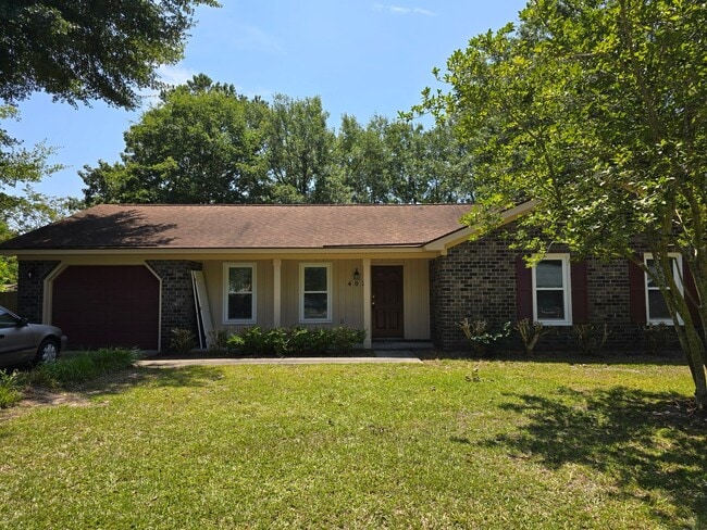 Building Photo - 407 Indian Dr