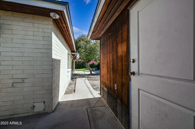 Building Photo - 4518 N 9th Ave