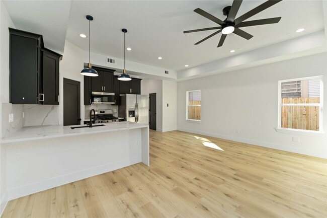 Building Photo - 4605 Siegel St