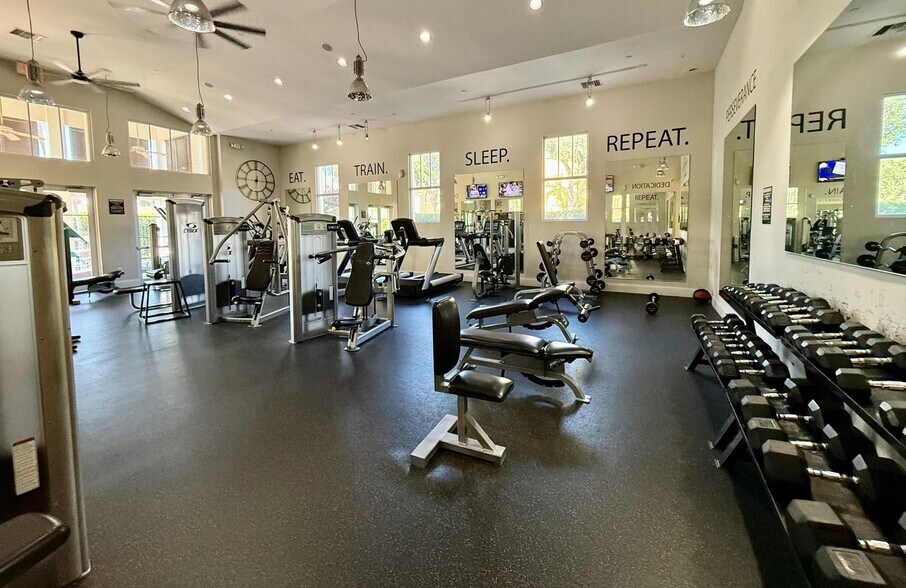 Building Photo - 870 Marina del Ray Ln