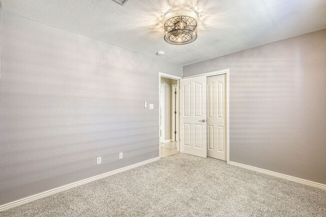 Building Photo - 5948 Anapaula Dr