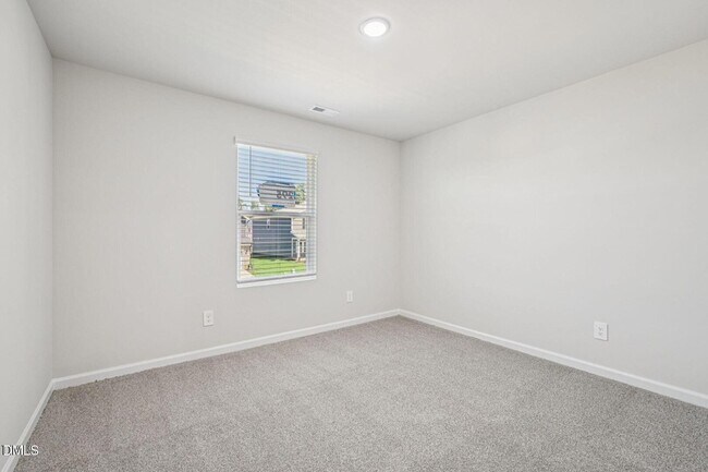 Building Photo - 721 Deschutes Dr