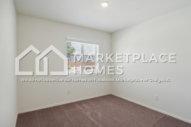 Building Photo - 975 Barkwell Dr SW