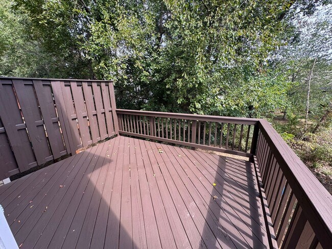 Building Photo - Brick End Unit Home in Taylor Springs NEW ...