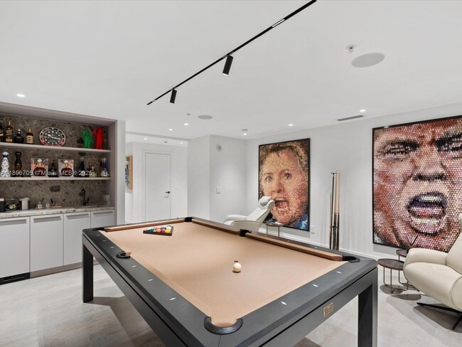 Building Photo - 3501 N Ocean Dr