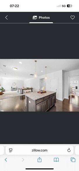 Building Photo - 286 Braselton St