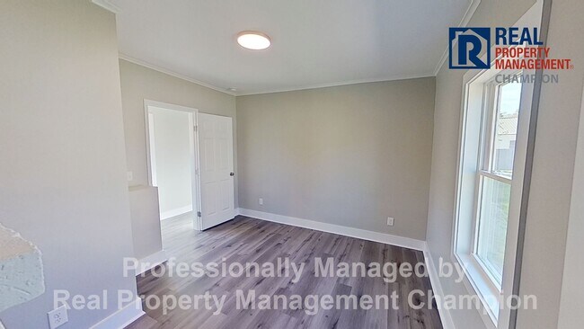 Building Photo - Updated 3 BD/1.5 BA Home in the Heart of Downtown Wilmington