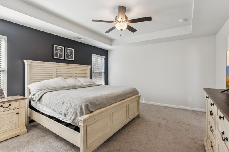 Building Photo - 566 Skye Dr