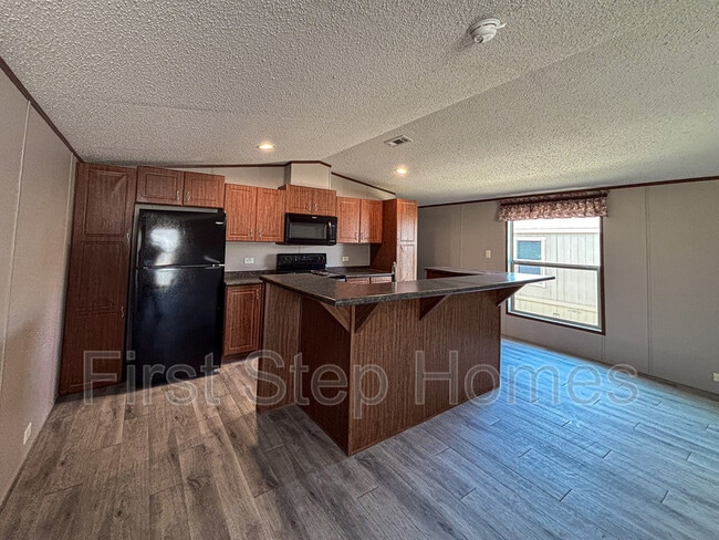 Building Photo - 1413 Cotopaxi St