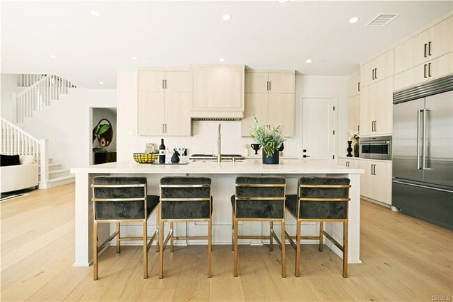 Building Photo - 128 Mossvine