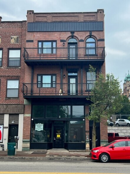 Building Photo - 510 E 8th Ave