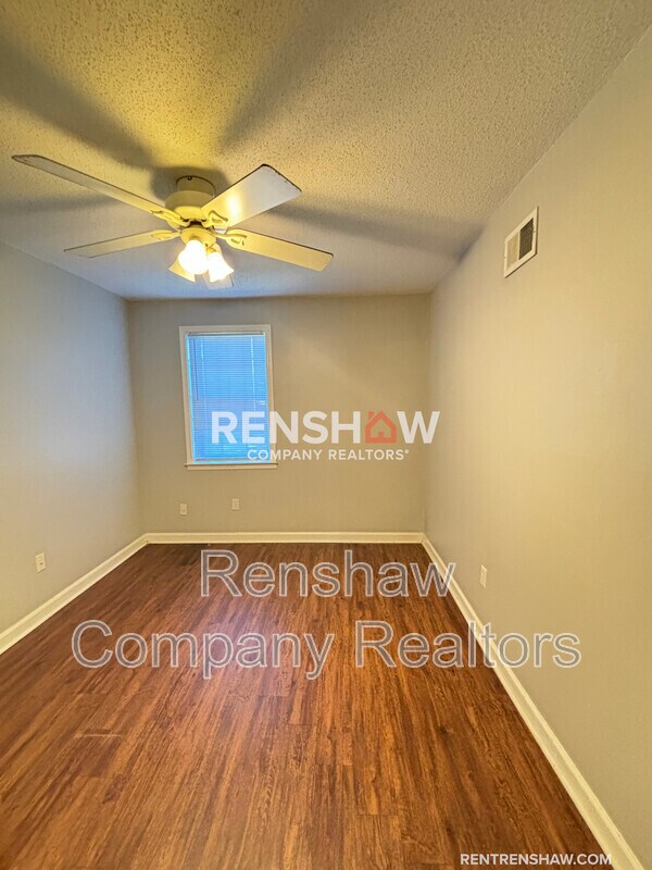 Building Photo - 6436 Macon Rd