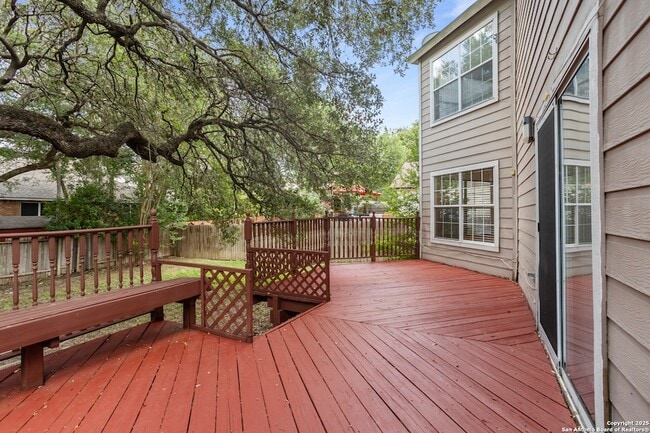 Building Photo - 10138 Sandbrook Hill