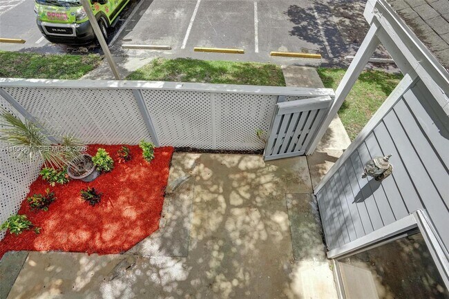 Building Photo - 1818 Adventure Pl