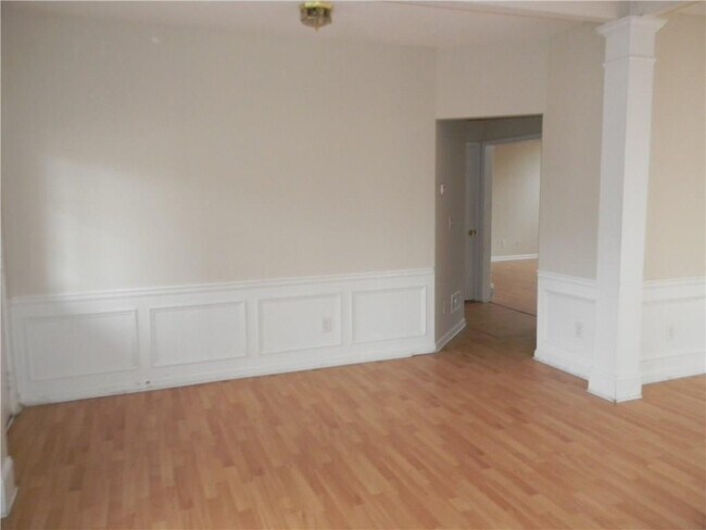 Building Photo - 157 Wallnut Hall Cir