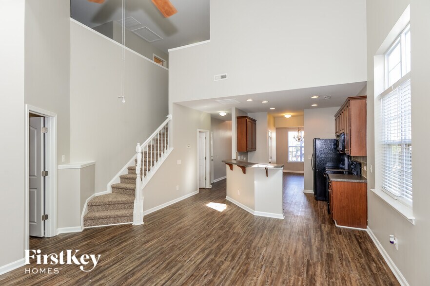 Building Photo - 16520 Kettlewell Ln