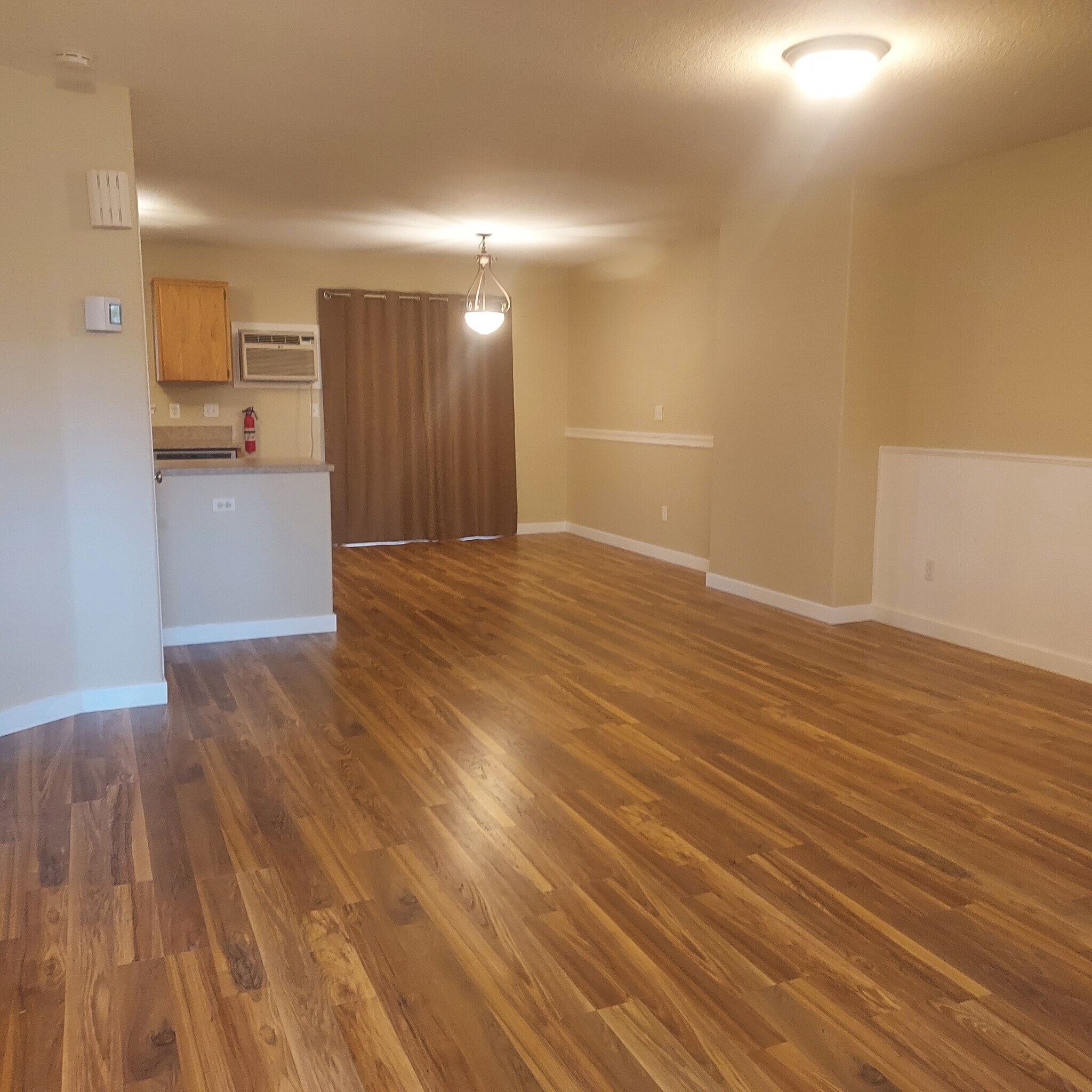 Dining Area - 7910 SE 67th Ave