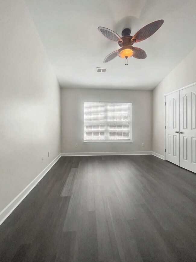 Building Photo - Desirable 2 bedroom 2.5 bathroom home in Tarrant Trace neighborhood!