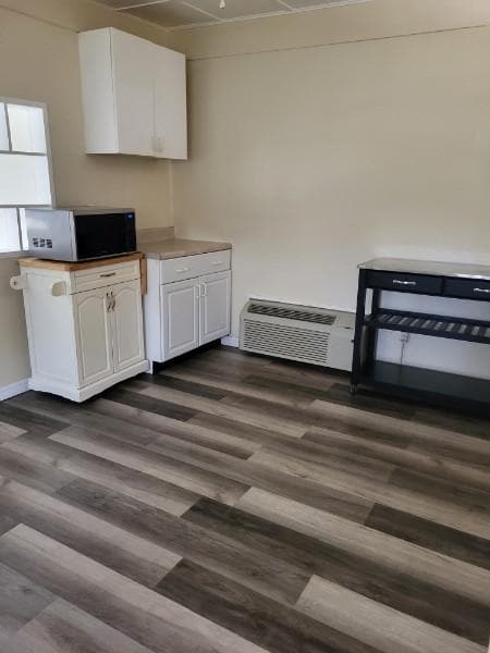 Building Photo - 10635 Kim Ln