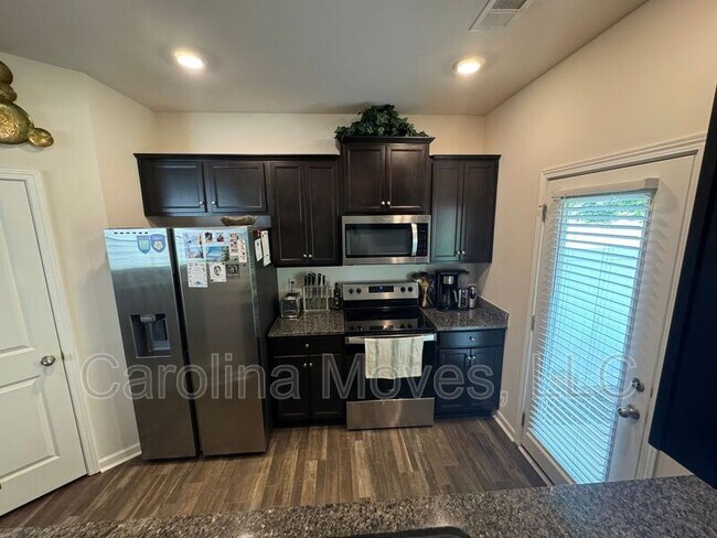 Building Photo - 405 Sea Grit Ct