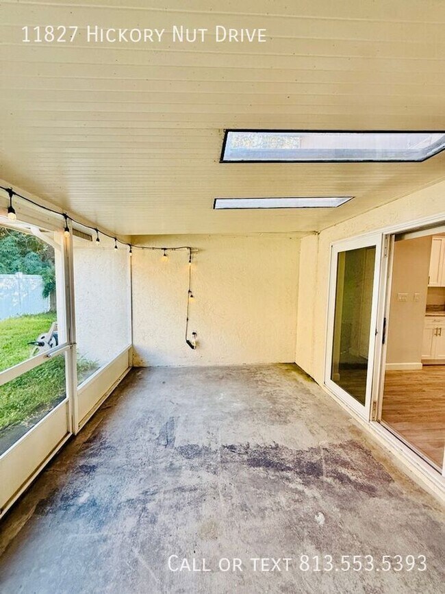 Building Photo - 11827 Hickorynut Dr