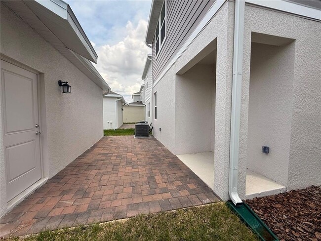 Building Photo - 2942 Haze Rd