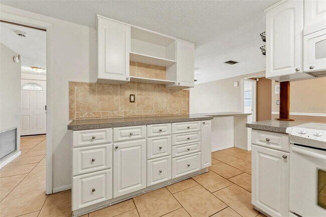 Building Photo - 4737 Alcea St