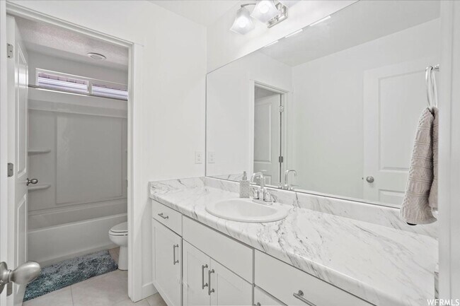 Building Photo - Gorgeous Home with unobstructed views in Herriman