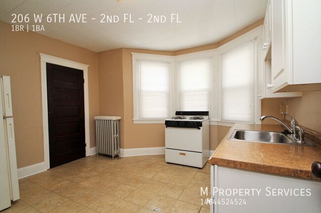 Building Photo - Charming One-Bedroom Apartment in a Prime ...