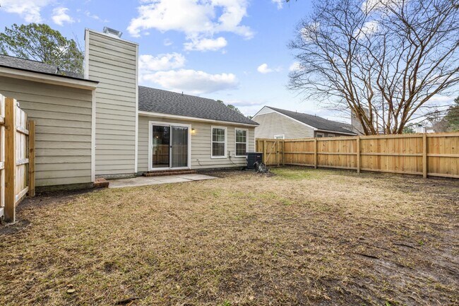 Building Photo - Duplex in Hunter's Creek
